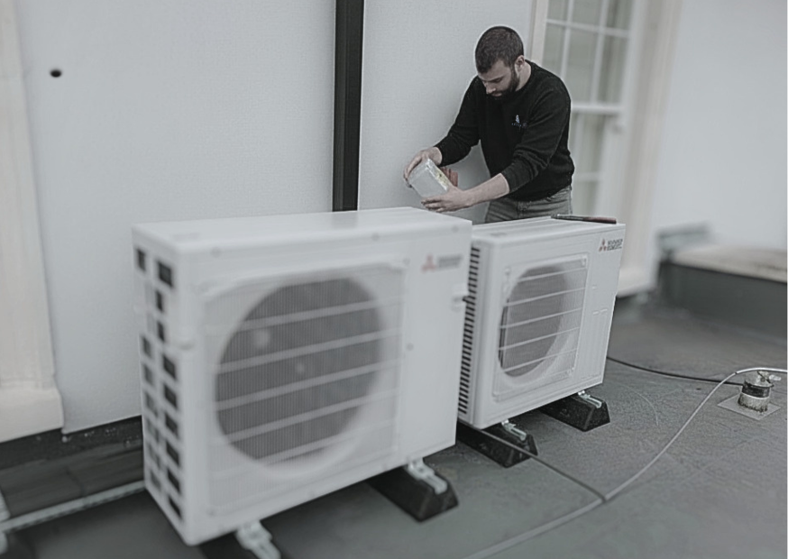 A/C engineer on roof
